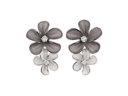 Cammilli Firenze Cherry Bloom Ohrstecker White Ice und Black Lava mit Brillanten 0,009ct – Ohrschmuck Ohrstecker aus 750 Weißgold.
