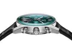 TAG Heuer Carrera Chronograph Tourbillon Automatik Edelstahl 42mm grünes Zifferblatt schwarzes Lederband – Herrenuhren Chronograph aus Edelstahl und Leder. Das Gehäuse ist rund und silber. Das Lederarmband Kroko / Alligator ist schwarz. Das Zifferblatt ist ein Index in grün. – Ansicht 3