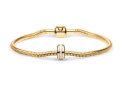 Bering 11022 Edelstahl Damenuhr Classic Geschenkset – Damenuhren Uhr ohne Datum aus Edelstahl und PVD beschichtet. Das Gehäuse ist rund und gelbgold. Das Edelstahlarmband ist gelbgold. Das Zifferblatt ist ein Index in weiß. – Ansicht 2