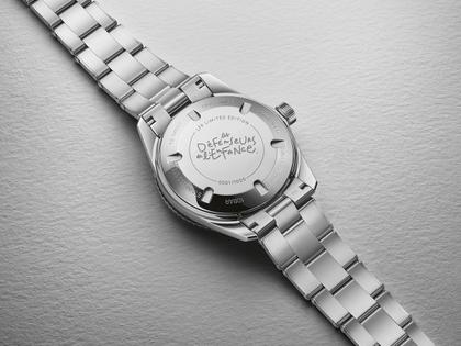 Oris Divers Sixty-Five X LFP Limited Edition Automatik Edelstahl 38mm blaues Zifferblatt Metallband – Herrenuhren Uhr mit Datum aus Edelstahl. Das Gehäuse ist rund und silber. Das Edelstahlarmband ist silber. Das Zifferblatt ist ein Index in blau. – Ansicht 3