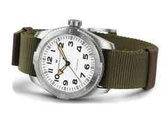 Hamilton Khaki Field Expedition Automatik Edelstahl 41mm weißes Zifferblatt olivgrünes Textilband – Herrenuhren Uhr ohne Datum aus Edelstahl. Das Gehäuse ist rund und silber. Das Textilarmband ist grün. Das Zifferblatt ist ein Index in weiß. – Ansicht 2