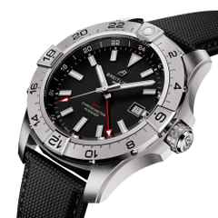 Breitling Avenger GMT 44 Automatik Edelstahl schwarzes Zifferblatt schwarzes Lederband – Herrenuhren Uhr mit Datum aus Edelstahl und Leder. Das Gehäuse ist rund und silber. Das Lederarmband ist schwarz. Das Zifferblatt ist ein Index in schwarz. – Ansicht 2