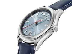 Frederique Constant Classics Vintage Rally Healey Automatik Edelstahl 36mm blaues Zifferblatt blaues Lederband limitiert – Damenuhren Uhr mit Datum aus Edelstahl und Leder. Das Gehäuse ist rund und silber. Das Lederarmband ist blau. Das Zifferblatt ist arabisch Index und blau. – Ansicht 2