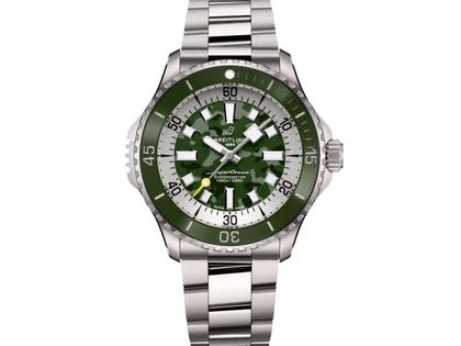 Breitling Superocean Automatic 46 Superdiver Titan grünes Camouflage-Zifferblatt Metallband – Herrenuhren Uhr ohne Datum aus Eisen, Keramik und Titan. Das Gehäuse ist rund und silber. Das Titanarmband ist silber. Das Zifferblatt ist ein Index in grün.