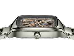 Rado True Square Open Heart Automatik Keramik 38mm graues Zifferblatt graues Keramikband – Herrenuhren Uhr ohne Datum aus Keramik und Titan. Das Gehäuse ist quadratisch und grau. Das Keramikarmband ist grau. Das Zifferblatt ist skelettiert und grau. – Ansicht 3
