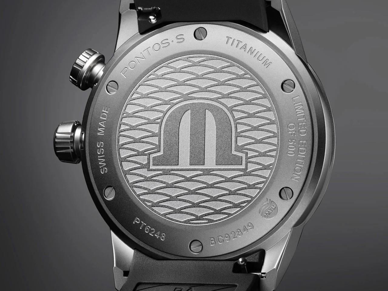 Maurice Lacroix Pontos S Diver Automatik Titan 42mm schwarzes Zifferblatt schwarzes Kautschukband – Herrenuhren Uhr mit Datum aus Titan und Kautschuk. Das Gehäuse ist rund und silber. Das Kautschuk / Kunststoff / Silikon Armband ist schwarz. Das Zifferblatt ist ein Index in schwarz. – Ansicht 5