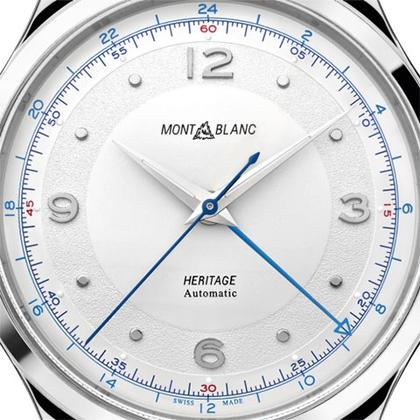 Montblanc Heritage Automatic  GMT 40 mm Edelstahl silber Edelstahlband – Herrenuhren Uhr ohne Datum aus Edelstahl. Das Gehäuse ist rund und silber. Das Edelstahlarmband ist silber. Das Zifferblatt ist arabisch Index und silber. – Ansicht 2
