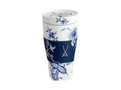 Meissen Coffee to Go Becher "Zwiebelmuster Style" aus Meissner Porzellan mit Manschette – Porzellanwaren Tafelporzellan in weiß und aus Kunststoff, Leder und Porzellan.