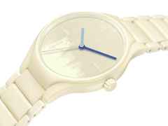 Rado True Round x Les Couleurs Le Corbusier Automatik Keramik 40mm weißes Zifferblatt weißes Keramikband – Herrenuhren Uhr ohne Datum aus Keramik und Titan. Das Gehäuse ist rund und weiß. Das Keramikarmband ist weiß. Das Zifferblatt ist ohne Zeichen und weiß. – Ansicht 2