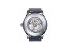 Union Glashütte Noramis Datum Sport Automatik Edelstahl 42mm schwarzes Zifferblatt Metallband – Herrenuhren Uhr mit Datum aus Edelstahl und Keramik. Das Gehäuse ist rund und silber. Das Edelstahlarmband ist silber. Das Zifferblatt ist ein Index in schwarz. – Ansicht 2