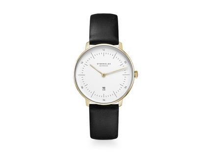 Sternglas Naos XS Quarz Edelstahl Gelbgold-PVD 33mm weißes Zifferblatt schwarzes Lederband – Damenuhren Uhr mit Datum aus Edelstahl und PVD beschichtet. Das Gehäuse ist rund und gelbgold. Das Lederarmband ist schwarz. Das Zifferblatt ist ein Index in weiß.