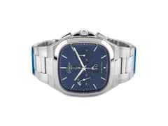 Glashütte Original Seventies Chronograph Panoramadatum Automatik Edelstahl 40mm blau Metallband 1-37-02-08-02-70 Full Set Occasion Neu – Herrenuhren Chronograph aus Edelstahl. Das Gehäuse ist quadratisch und silber. Das Edelstahlarmband ist silber. Das Zifferblatt ist ein Index in blau.