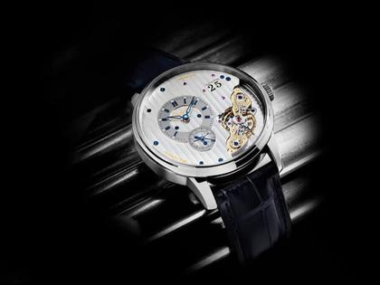 Glashütte Original PanoMaticInverse Automatik Edelstahl 42mm silbernes Zifferblatt schwarzes Lederband – Herrenuhren Uhr mit Datum aus Edelstahl. Das Gehäuse ist rund und silber. Das Lederarmband Kroko / Alligator ist blau. Das Zifferblatt ist ein Index in silber. – Ansicht 3