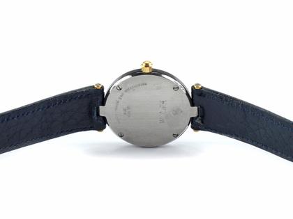 Juwelier Roller Safira Damenuhr Edelstahl Lederband blau Refurbished Occasion – Damenuhren Uhr mit Datum aus 750 Gelbgold, Edelstahl und Leder. Das Gehäuse ist rund und schwarz. Das Lederarmband Eidechse ist blau. Das Zifferblatt ist arabisch und schwarz. – Ansicht 3