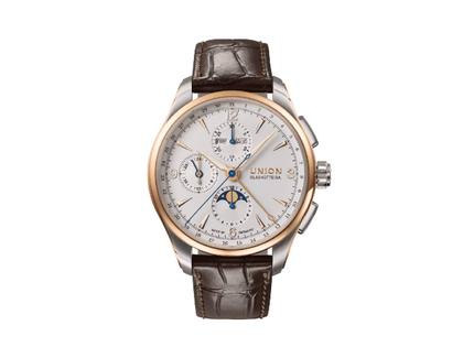 Union Glashütte Belisar Chronograph Mondphase Automatik Edelstahl 42mm weißes Zifferblatt braunes Lederband – Herrenuhren Chronograph aus Edelstahl. Das Gehäuse ist rund und silber. Das Lederarmband ist braun. Das Zifferblatt ist arabisch Index und silber.