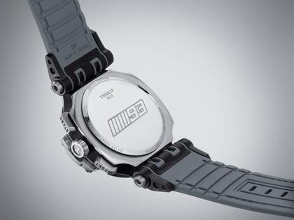 Tissot T-Race MotoGP               2020 / 2021 Chronograph Limited Edition Marc Marquez Quarz – Herrenuhren Chronograph aus Edelstahl und PVD beschichtet. Das Gehäuse ist rund und schwarz. Das Lederarmband ist schwarz. Das Zifferblatt ist ein Index in schwarz. – Ansicht 4