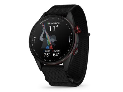 Garmin Approach S72 Titan Schwarz-DLC 47mm digitales Display schwarzes Textilband – Herrenuhren Uhr Multifunktion aus Keramik und Kunststoff. Das Gehäuse ist rund und schwarz. Das Textilarmband ist schwarz. Das Zifferblatt ist digital und schwarz. – Ansicht 2