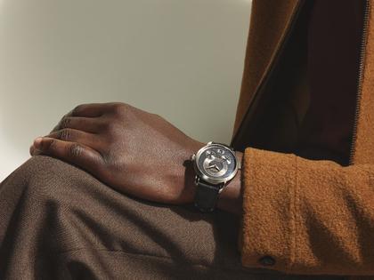 Montblanc Star Legacy Nicolas Rieussec Monopusher Automatik Chronograph Meisterstück 100 Jahre Limited Edition – Herrenuhren Chronograph aus Edelstahl. Das Gehäuse ist rund und silber. Das Lederarmband ist schwarz. Das Zifferblatt ist arabisch und schwarz. – Ansicht 6