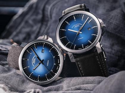 Mühle Glashütte 29er Casual Automatik Edelstahl 42,4mm blaues Zifferblatt braunes Lederband – Herrenuhren Uhr mit Datum aus Edelstahl und Leder. Das Gehäuse ist rund und silber. Das Lederarmband ist blau. Das Zifferblatt ist ein Index in braun. – Ansicht 9