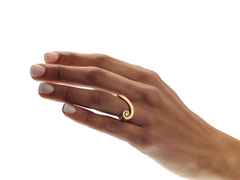 Angela Hübel Sternschnuppe Ring mit Brillant klein – Ringe Ring mit Besatz aus 750 Rotgold. – Ansicht 2