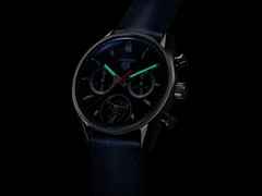 TAG Heuer Carrera Chronograph Tourbillon Automatik Edelstahl 42mm blaues Zifferblatt blaues Lederband – Herrenuhren Chronograph aus Edelstahl und Leder. Das Gehäuse ist rund und silber. Das Lederarmband ist blau. Das Zifferblatt ist ein Index in blau. – Ansicht 4