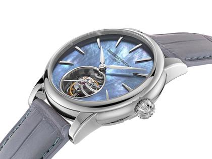 Frederique Constant Manufacture Classic Tourbillon Limited Edition Automatik Weißgold 39mm Perlmutt-Zifferblatt blaues Lederband – Herrenuhren Uhr ohne Datum aus Edelstahl. Das Gehäuse ist rund und silber. Das Lederarmband Kroko / Alligator ist blau. Das Zifferblatt ist ein Index in blau. – Ansicht 2