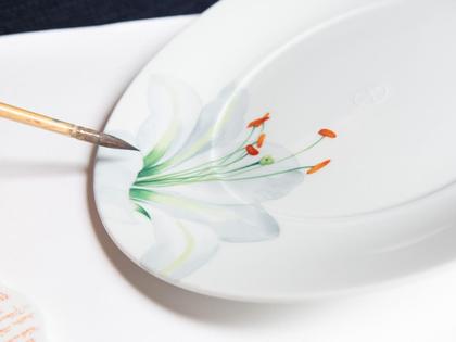 Meissen Giant Bloom Espressotasse "Trichterlilie" – Porzellanwaren Tafelporzellan in weiß und aus Porzellan. – Ansicht 4