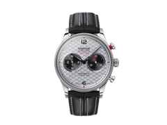 Union Glashütte Noramis Chronograph Sachsen Classic 2025 Limited Edition Automatik Edelstahl 42mm silberfarbenes Zifferblatt schwarzes Lederband – Herrenuhren Chronograph aus Edelstahl und Leder. Das Gehäuse ist rund und silber. Das Lederarmband ist schwarz. Das Zifferblatt ist arabisch Index und silber.