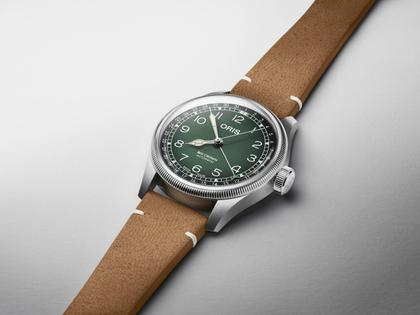 Oris Big Crown X Cervo Volante Automatik Edelstahl 38mm grünes Zifferblatt braunes Lederband – Herrenuhren Uhr mit Datum aus Edelstahl. Das Gehäuse ist rund und silber. Das Lederarmband ist braun. Das Zifferblatt ist arabisch und grün. – Ansicht 6