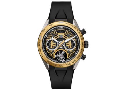 TAG Heuer Carrera Chronograph Tourbillon Extreme Sport | F1® 75th Anniversary Limited Edition Automatik Titan Schwarz-DLC 44mm skelettiertes Zifferblatt schwarzes Kautschukband – Herrenuhren Chronograph aus 750 Gelbgold, Kautschuk und Titan. Das Gehäuse ist rund und silber. Das Kautschuk / Kunststoff / Silikon Armband ist schwarz. Das Zifferblatt ist skelettiert und gelbgold.