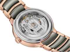 Rado Centrix Diamonds Automatik Open Heart Edelstahl Roségold-PVD 35mm graues Zifferblatt mit Brillanten Metallband – Damenuhren Uhr ohne Datum aus Edelstahl, Keramik und PVD beschichtet. Das Gehäuse ist rund und roségold. Das Keramikarmband ist grau. Das Zifferblatt ist ein Index in grau. – Ansicht 4