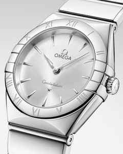 Omega Constellation Quarz Edelstahl  poliert 28mm silbernes Zifferblatt Metallband – Damenuhren Uhr ohne Datum aus Edelstahl. Das Gehäuse ist rund und silber. Das Edelstahlarmband ist silber. Das Zifferblatt ist ein Index in silber. – Ansicht 4