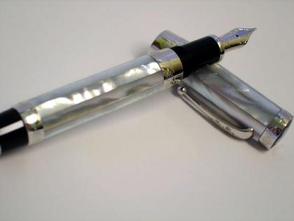 Montblanc 2008 Patron of Art: Limitierte Edition Patron of Art Francois I Füllfederhalter 888 – Schreibgeräte Füllfederhalter aus 750 Weißgold.