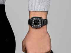 Rado True Square Automatic Keramik grau 38mm Keramikband grau – Damenuhren Uhr mit Datum aus Keramik und Titan. Das Gehäuse ist quadratisch und grau. Das Keramikarmband ist grau. Das Zifferblatt ist ein Index in grau. – Ansicht 5