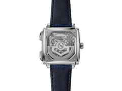 TAG Heuer Monaco Evergraph Automatik Titan 40mm skelettiertes Zifferblatt blaues Kautschukband – Herrenuhren Chronograph aus Titan. Das Gehäuse ist quadratisch und grau. Das Kautschuk / Kunststoff / Silikon Armband ist blau. Das Zifferblatt ist ein Index in silber. – Ansicht 2