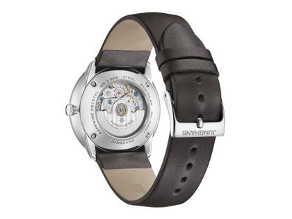 Junghans Meister fein Automatic Edelstahl 39mm silbernes Zifferblatt schwarzes Lederband – Herrenuhren Uhr mit Datum aus Edelstahl. Das Gehäuse ist rund und silber. Das Lederarmband ist schwarz. Das Zifferblatt ist ein Index in silber. – Ansicht 2
