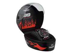 Tissot T-Race MotoGP               2020 / 2021 Chronograph Limited Edition Jorge Lorenzo Quarz – Herrenuhren Chronograph aus Edelstahl und PVD beschichtet. Das Gehäuse ist rund und silber. Das Lederarmband ist schwarz. Das Zifferblatt ist ein Index in schwarz. – Ansicht 5