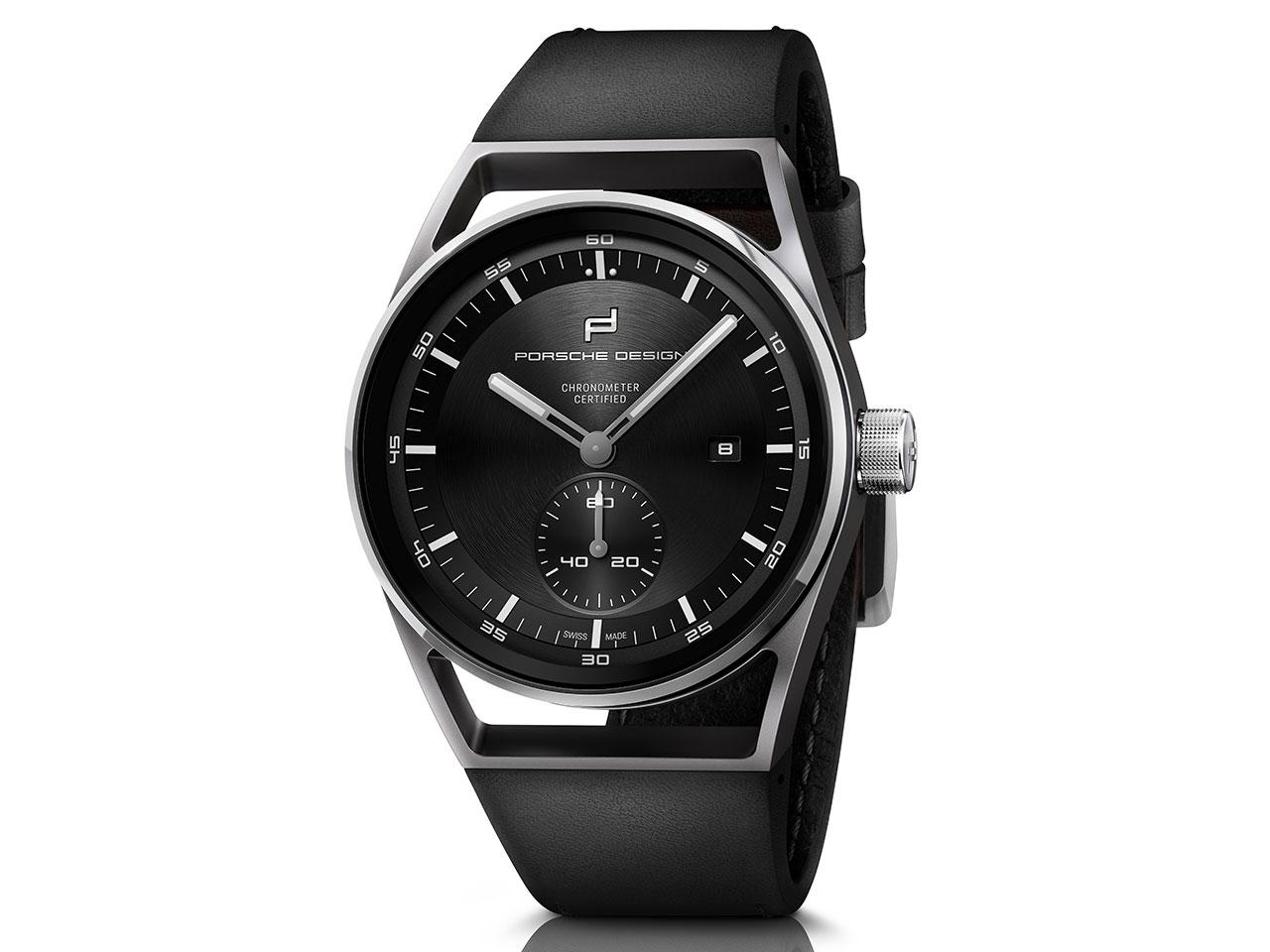 Porsche Design Sport Chrono Subsecond 42 Titan schwarzes Lederband – Herrenuhren Uhr mit Datum aus Titan. Das Gehäuse ist rund und silber. Das Lederarmband ist schwarz. Das Zifferblatt ist ein Index in schwarz. – Ansicht 2