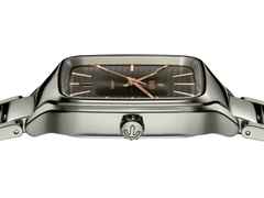 Rado True Square Automatic Keramik grau 38mm Keramikband grau – Damenuhren Uhr mit Datum aus Keramik und Titan. Das Gehäuse ist quadratisch und grau. Das Keramikarmband ist grau. Das Zifferblatt ist ein Index in grau. – Ansicht 3
