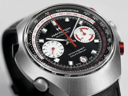 Hamilton Chrono-Matic 50 Limited Edition schwarzes Lederband – Herrenuhren Chronograph aus Edelstahl und Leder. Das Gehäuse ist rund und silber. Das Lederarmband ist schwarz. Das Zifferblatt ist ein Index in schwarz. – Ansicht 4