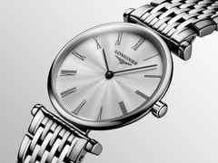 Longines La Grande Classique Quarz Edelstahl 24mm silbernes Zifferblatt Metallband – Damenuhren Uhr ohne Datum aus Edelstahl. Das Armband ist ein Edelstahlarmband. Der Zifferblatt ist römisch. – Ansicht 2