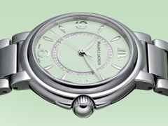Maurice Lacroix Fiaba Colours Edition Quarz Edelstahl 32mm grünes Zifferblatt Metallband – Damenuhren Uhr ohne Datum aus Edelstahl. Das Gehäuse ist rund und silber. Das Edelstahlarmband ist silber. Das Zifferblatt ist arabisch Index und grün. – Ansicht 2