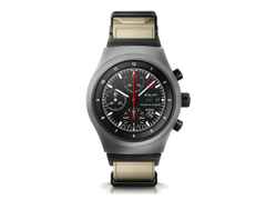 Porsche Design Chronograph 1 Utility Limited Edition – Herrenuhren Chronograph aus Titan und Titancarbid beschichtet. Das Gehäuse ist rund und grau. Das Lederarmband ist grau. Das Zifferblatt ist ein Index in schwarz. – Ansicht 2