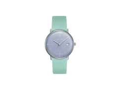 Junghans Max Bill Damen Quarz Edelstahl 32,7mm blaues Zifferblatt blaues Lederband – Damenuhren Uhr mit Datum aus Edelstahl. Das Gehäuse ist rund und silber. Das Lederarmband ist blau. Das Zifferblatt ist ein Index in blau.