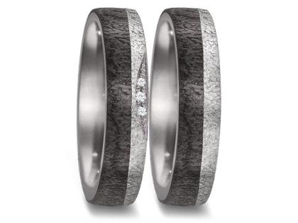 TeNo Partnerringe aus Tantal und Karbon 5,0mm gewölbt mit Brillanten 0,018ct – Ringe Ring mit Besatz in grau und aus Carbon und Tantal.