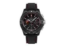 Breitling Avenger B01 Chronograph 44 Night Mission USN Dust Devils Automatik Keramik schwarzes Zifferblatt schwarzes Lederband – Herrenuhren Chronograph aus Carbon und Titan. Das Gehäuse ist rund und schwarz. Das Lederarmband ist anthrazit. Das Zifferblatt ist ein Index in schwarz.