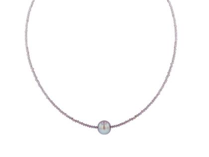 Juwelier Roller | Atelier Collier Weißgold 42cm mit Süßwasserperle und Spinell – Halsschmuck Collier aus 750 Weißgold.