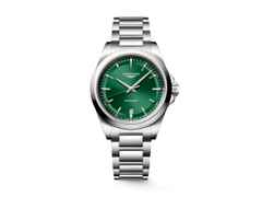 Longines Conquest Quarz Edelstahl 38mm grünes Zifferblatt Metallband – Herrenuhren Uhr mit Datum aus Edelstahl. Das Gehäuse ist rund und silber. Das Edelstahlarmband ist silber. Das Zifferblatt ist ein Index in grün.