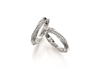 N1 Diamonds Creolen Weißgold 0,12ct – Ohrschmuck Creolen aus 585 Weißgold.