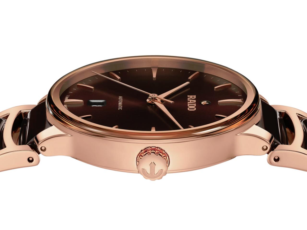 Rado Centrix Automatik Edelstahl Roségold-PVD 39,5mm braunes Zifferblatt Metallband – Herrenuhren Uhr mit Datum aus Edelstahl, Keramik und PVD beschichtet. Das Gehäuse ist rund und roségold. Das Keramikarmband ist braun. Das Zifferblatt ist ein Index in braun. – Ansicht 3